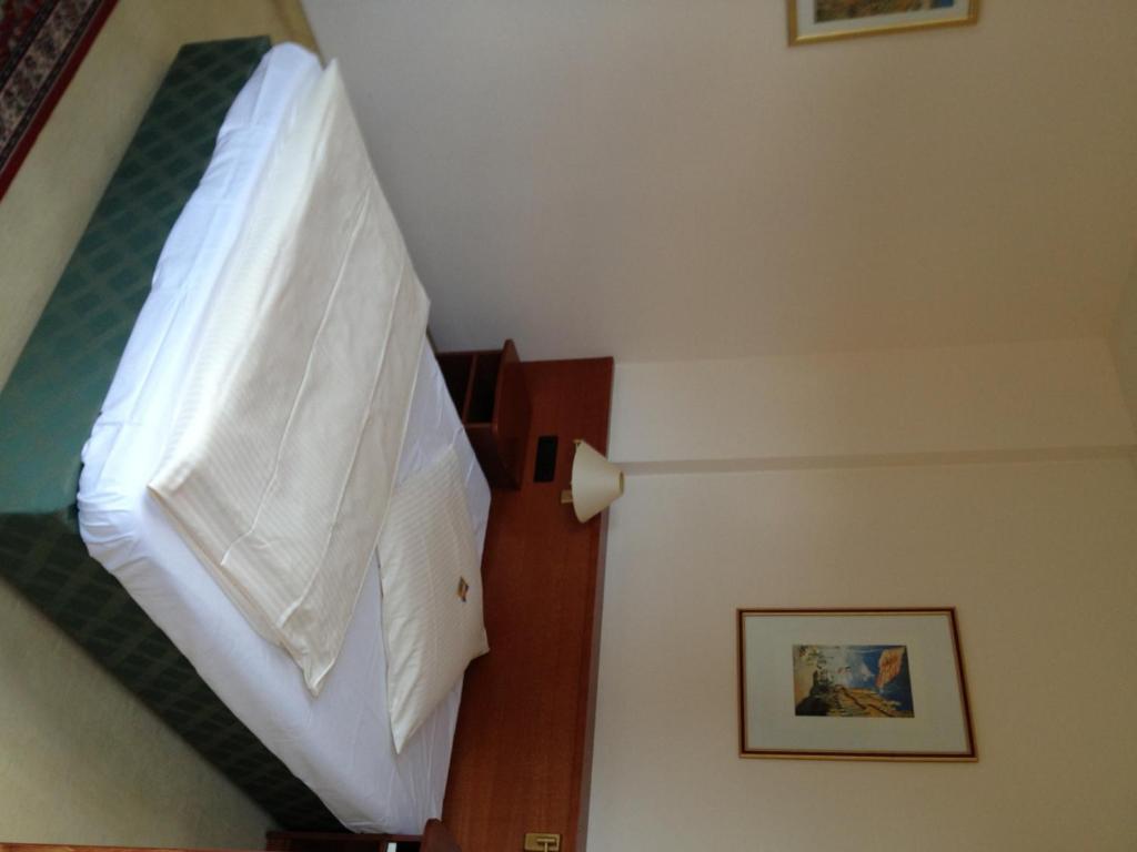 Hotel Bergedorfer Hoehe Hamburgo Quarto foto